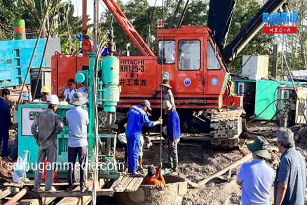 115அடி கான்கிரீட் குழாய்க்குள் தவறி விழுந்த சிறுவனுக்கு ஏற்பட்ட பரிதாப நிலை! 